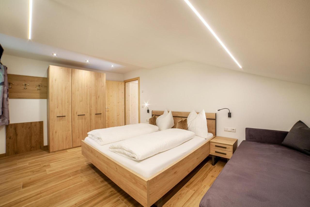 Innergasserhof Ferienwohnung Edelweiss St. Martin in Passeier Exterior foto